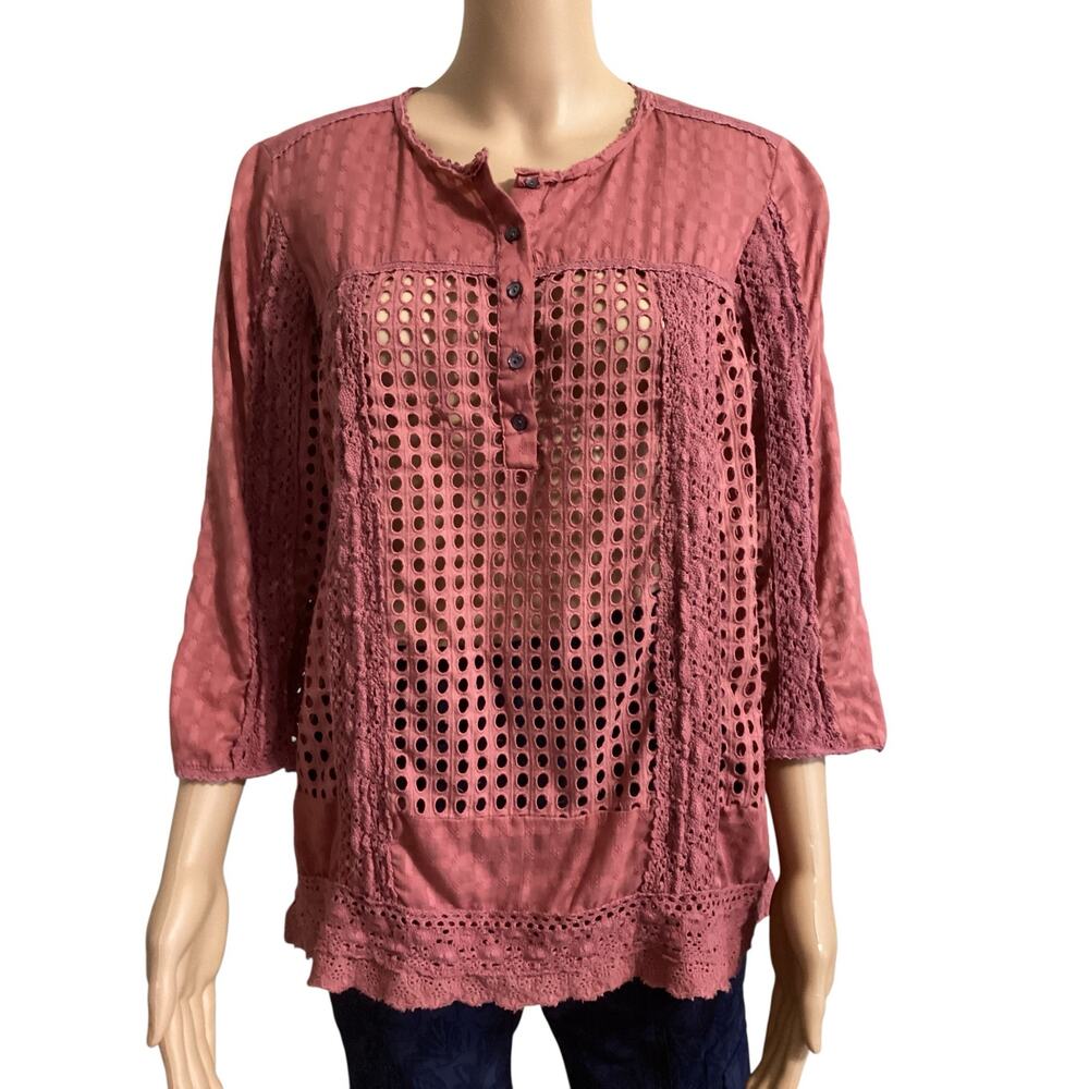 Sundance Dusty Rose Eyelet Lace Henley Blouse Boho Crochet Accent Top Pink M